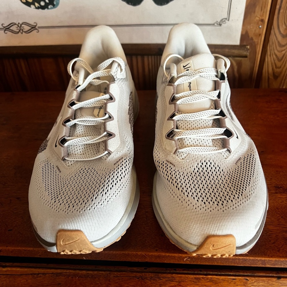 Women’s Nike Pegasus 41 Size 8.5B Color-Phantom/White/Mink Brown - Picture 5 of 6